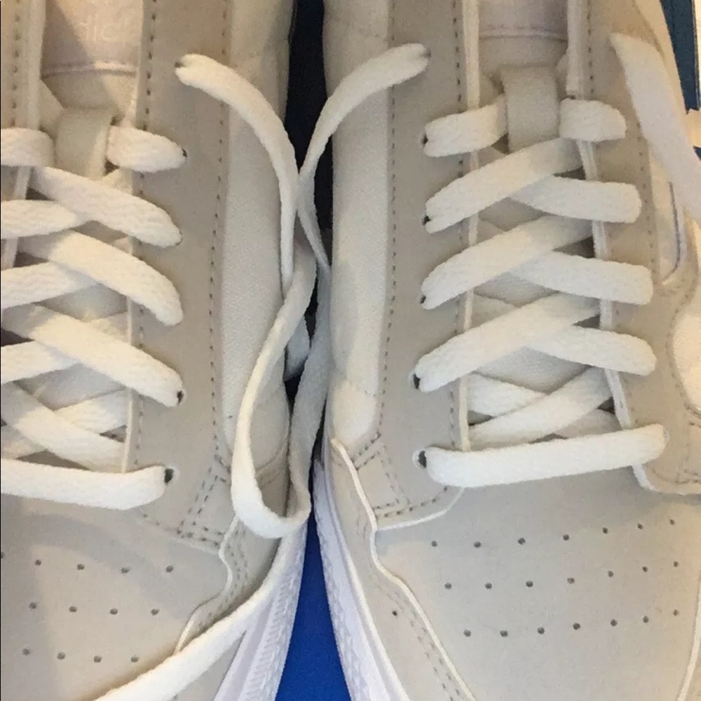 Adidas original white continental shoes 7 women